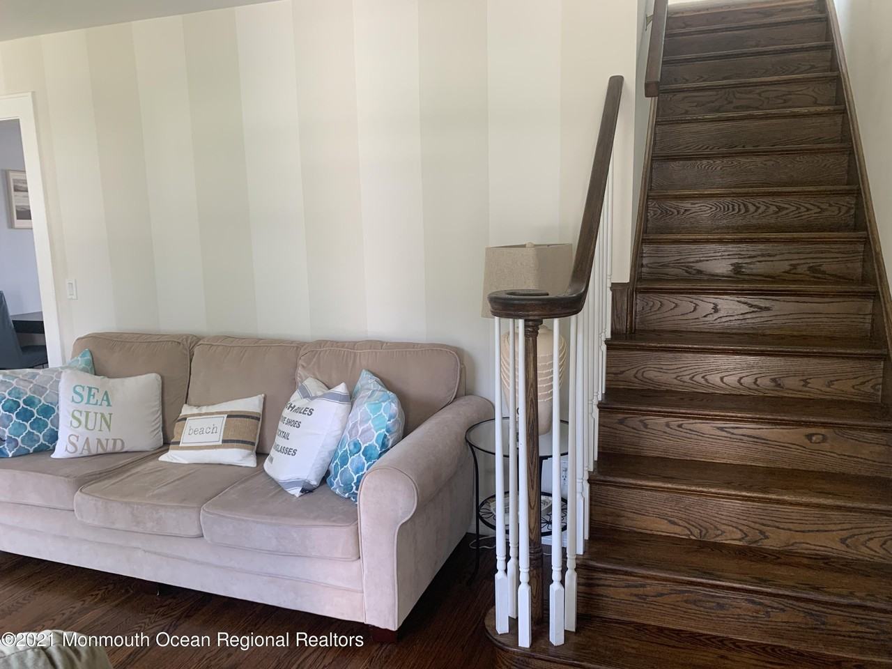 245 Monmouth Blvd - Photo 5 of 19