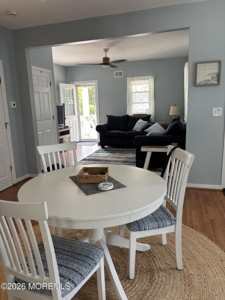 707 3rd Ave - Photo 7 of 10