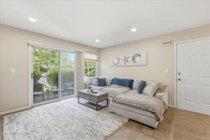 featured image of 17 Hackamore Ct