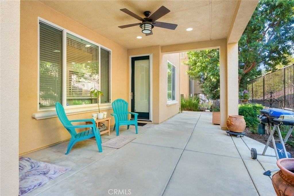 23799 Cahuilla Ct - Photo 4 of 34