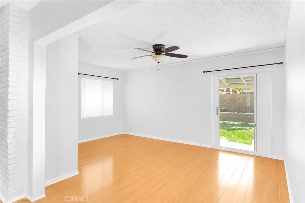 310 S Beachy Pl - Photo 7 of 23