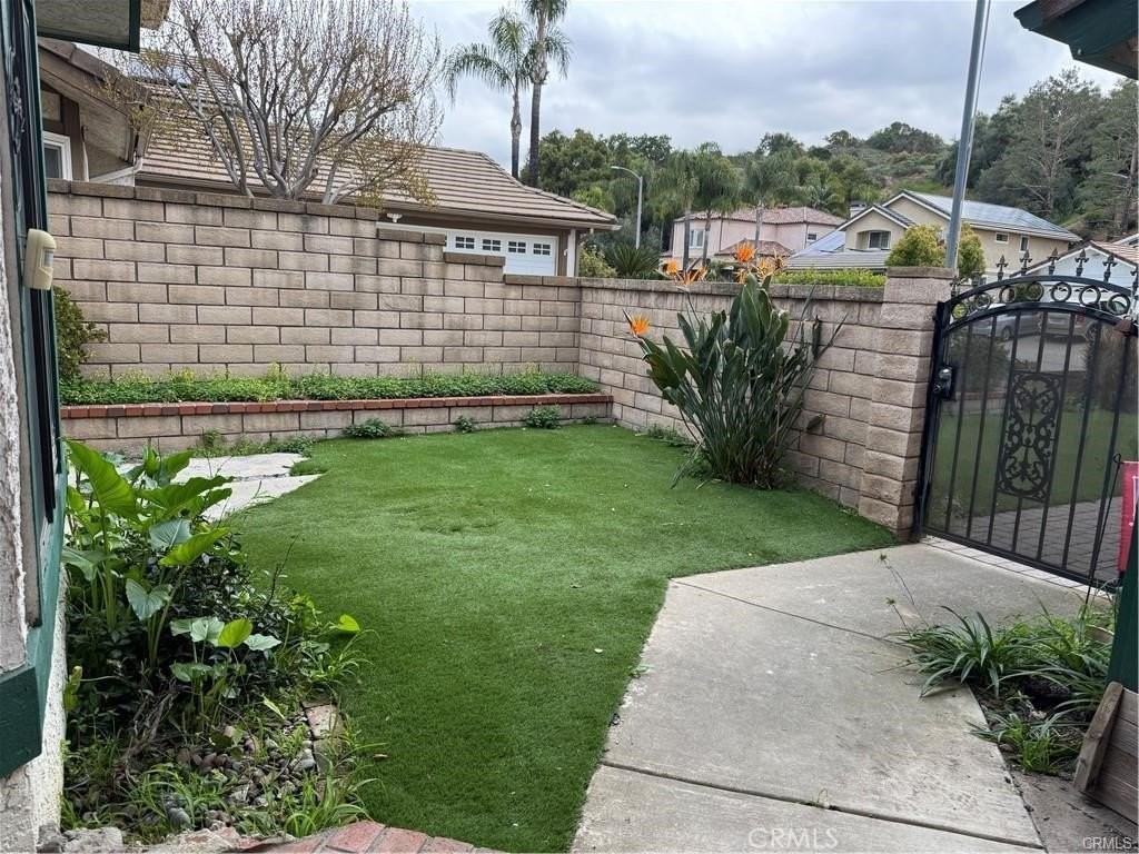5139 Via Del Valle St - Photo 4 of 36