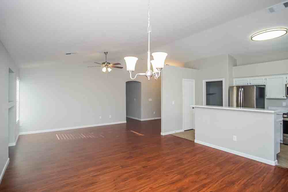 718 Saratoga Springs St - Photo 5 of 15