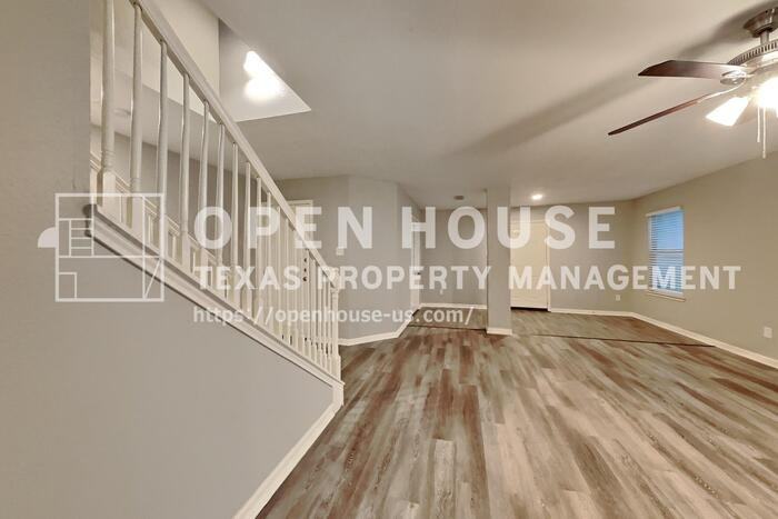3719 Bridgebluff Ln - Photo 4 of 22