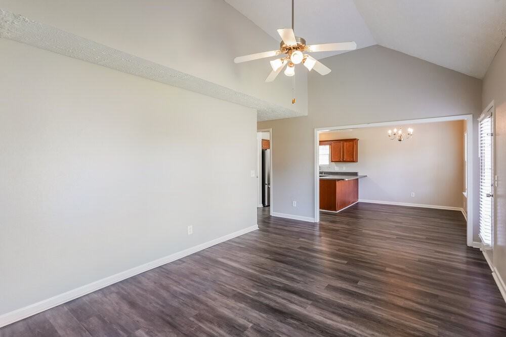 273 Mary Joe Martin Dr - Photo 5 of 17