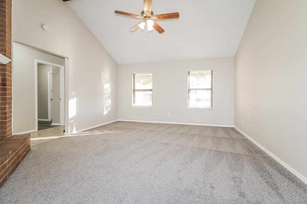 10321 Koch Dr - Photo 3 of 16