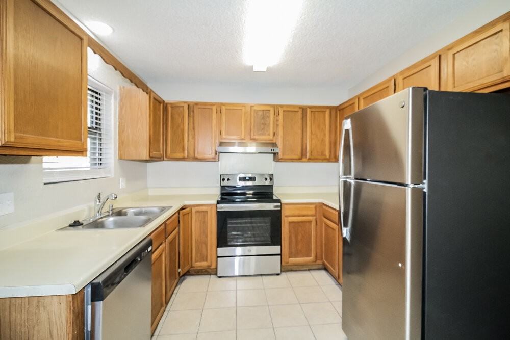 10321 Koch Dr - Photo 6 of 16