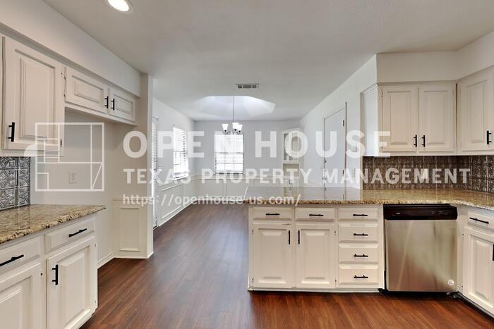 810 Rivercrest Blvd - Photo 6 of 21