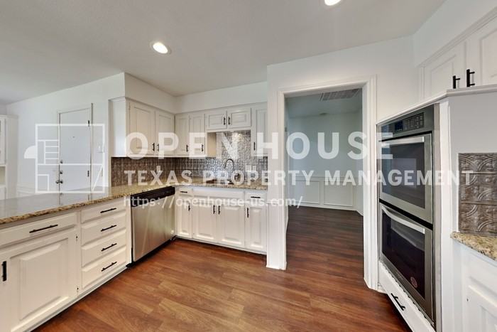 810 Rivercrest Blvd - Photo 7 of 21