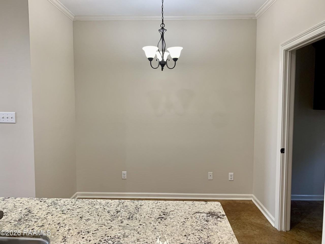 109 Ella St - Photo 5 of 14