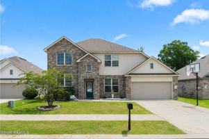 featured image of 203 S Lakepointe Dr