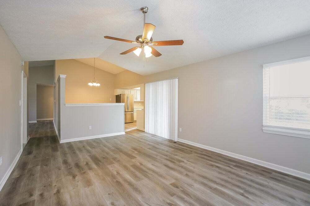 7809 Hampton Pl - Photo 4 of 16