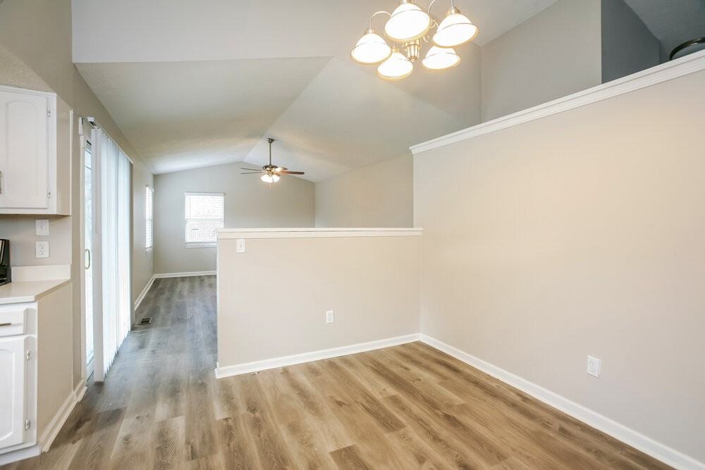 7809 Hampton Pl - Photo 6 of 16