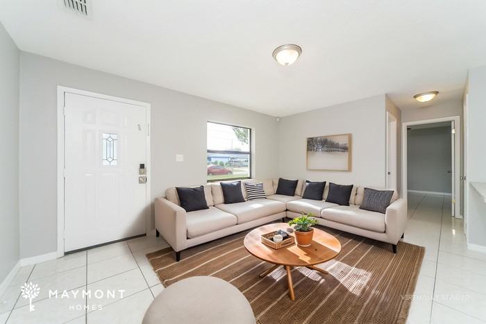 1737 Hinckley Rd - Photo 5 of 15