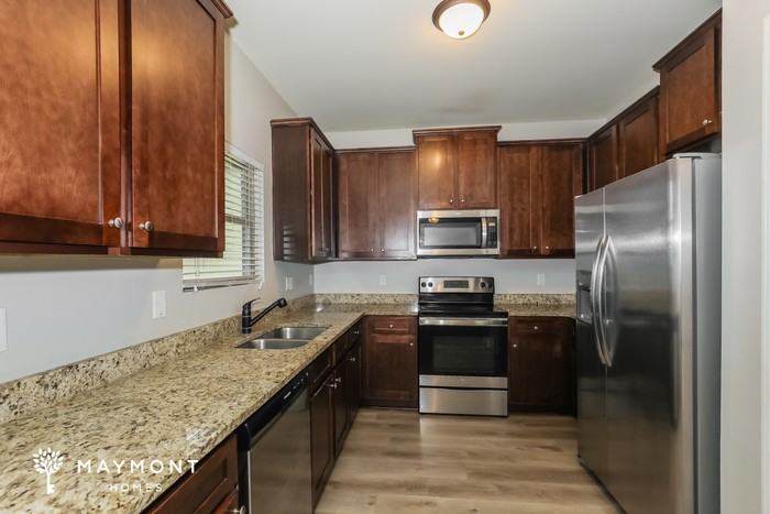 424 Concord Ter - Photo 7 of 16