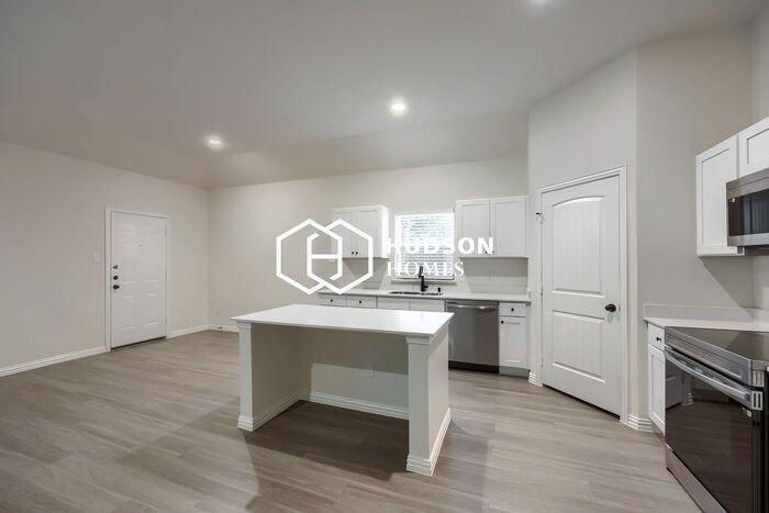 119 Kylie St - Photo 4 of 12