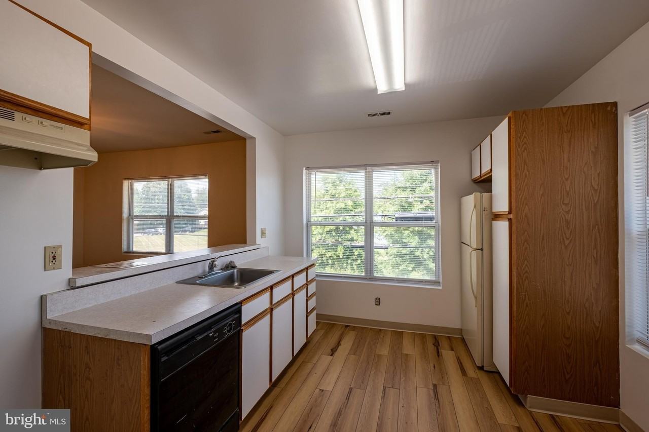 4100 3rd St #C - Photo 5 of 20