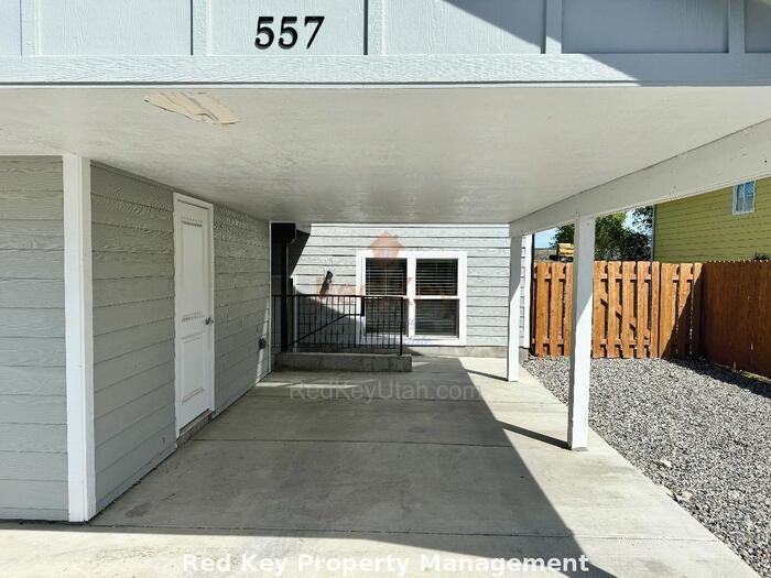 557 Smelter Rd - Photo 2 of 5