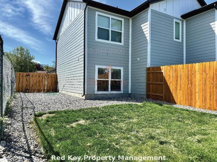 557 Smelter Rd - Photo 3 of 5