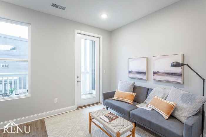 2369 E 18th St - Photo 3 of 18