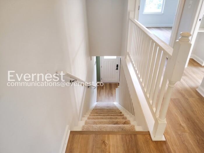 217 E 5th St - Photo 6 of 25
