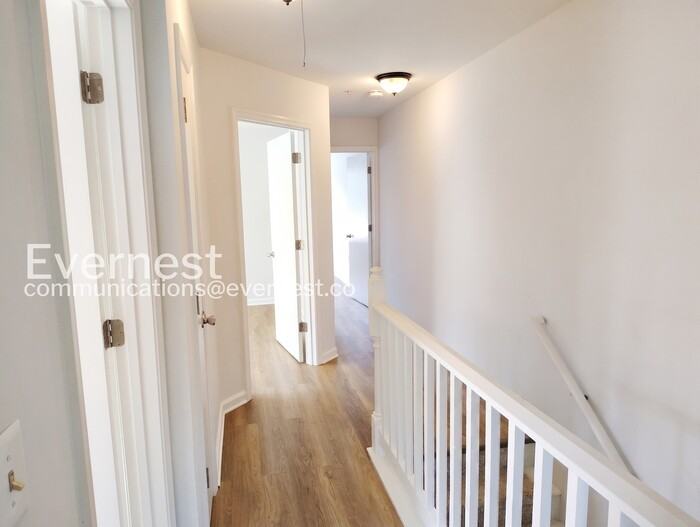 217 E 5th St - Photo 7 of 25