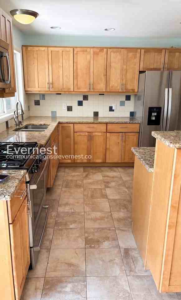 380 Martin Dr - Photo 4 of 16