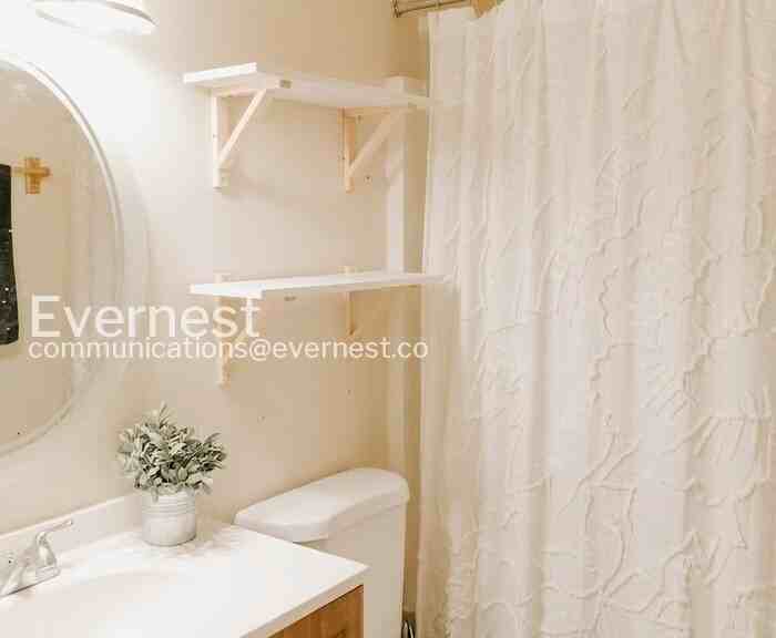 1731 4th Ave N #B - Photo 4 of 10