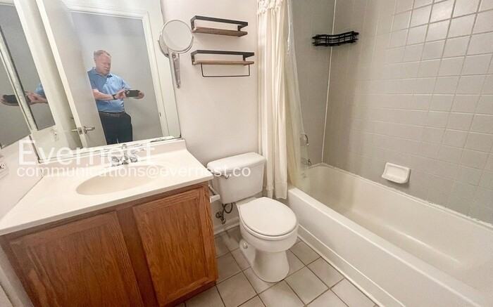 1834 Ridge Ave #121 - Photo 7 of 8