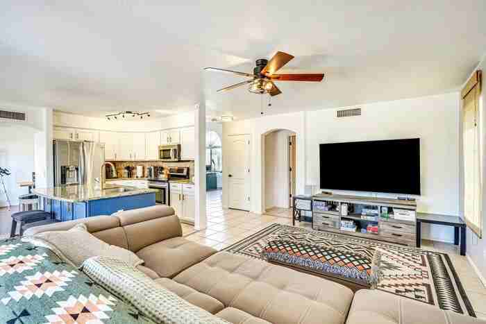 915 E Montoya Ln - Photo 2 of 16