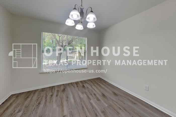 1611 Sterling Village Dr - Photo 7 of 21