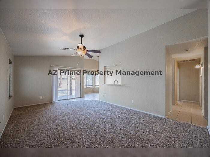 1654 W Geronimo St - Photo 4 of 29