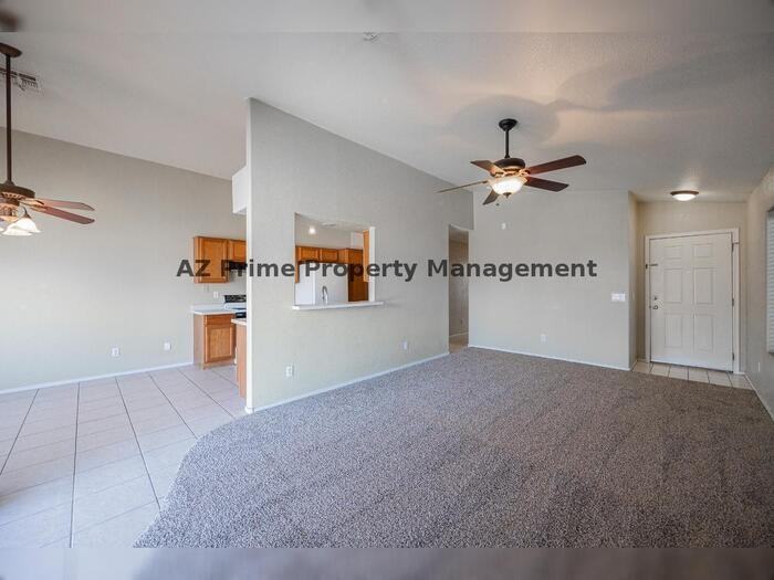 1654 W Geronimo St - Photo 5 of 29