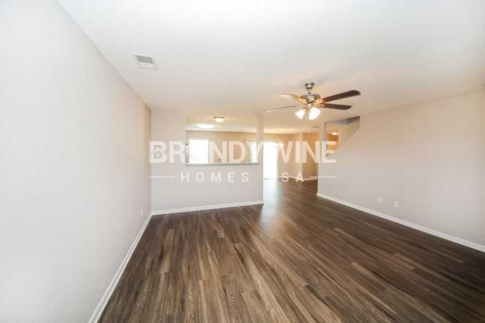 7751 Freehold Dr - Photo 4 of 20