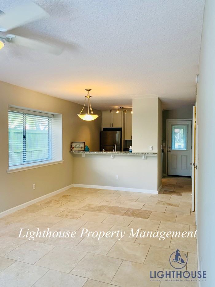 737 9th Ave S - Photo 3 of 17
