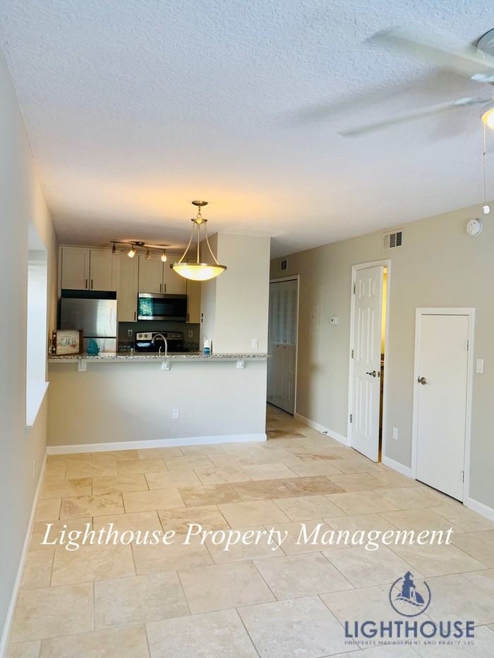 737 9th Ave S - Photo 4 of 17