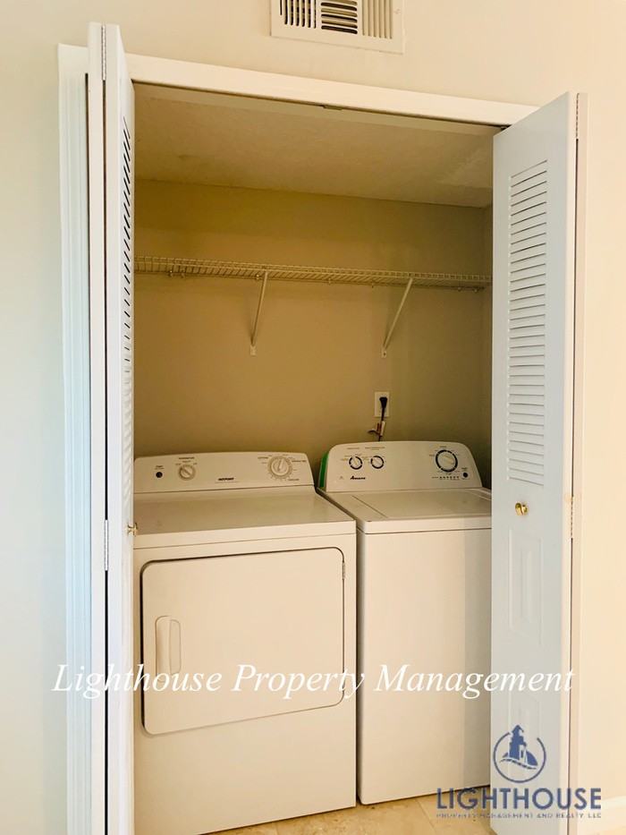 737 9th Ave S - Photo 6 of 17