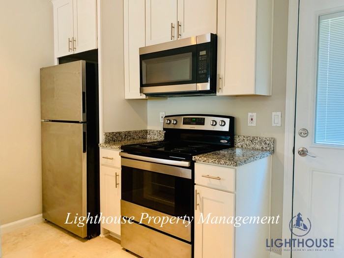 737 9th Ave S - Photo 7 of 17
