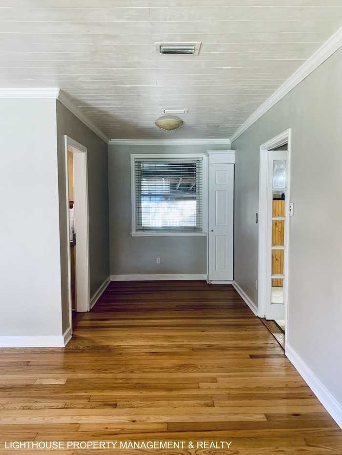 3331 Sylvia St - Photo 7 of 36