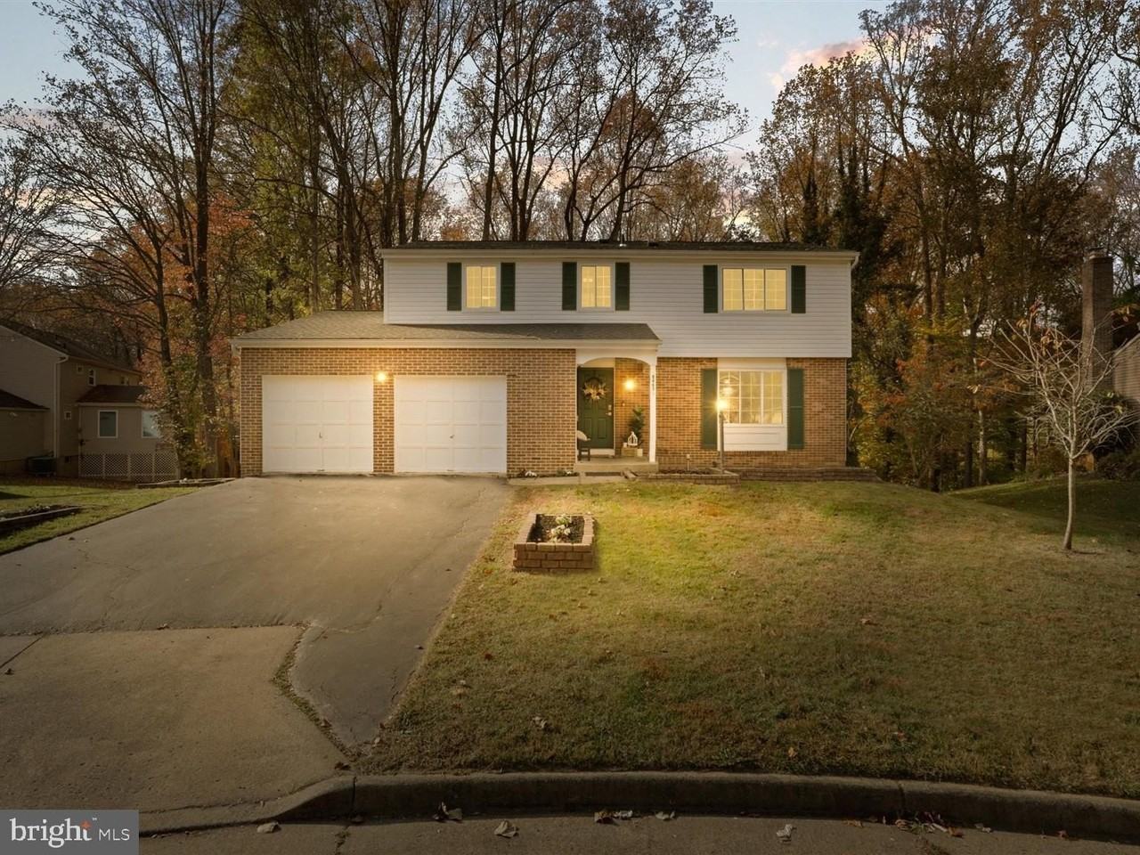 8463 Monarch Ct