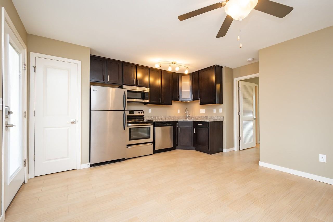205 1/2 6th Street #11 - Photo 5 of 15