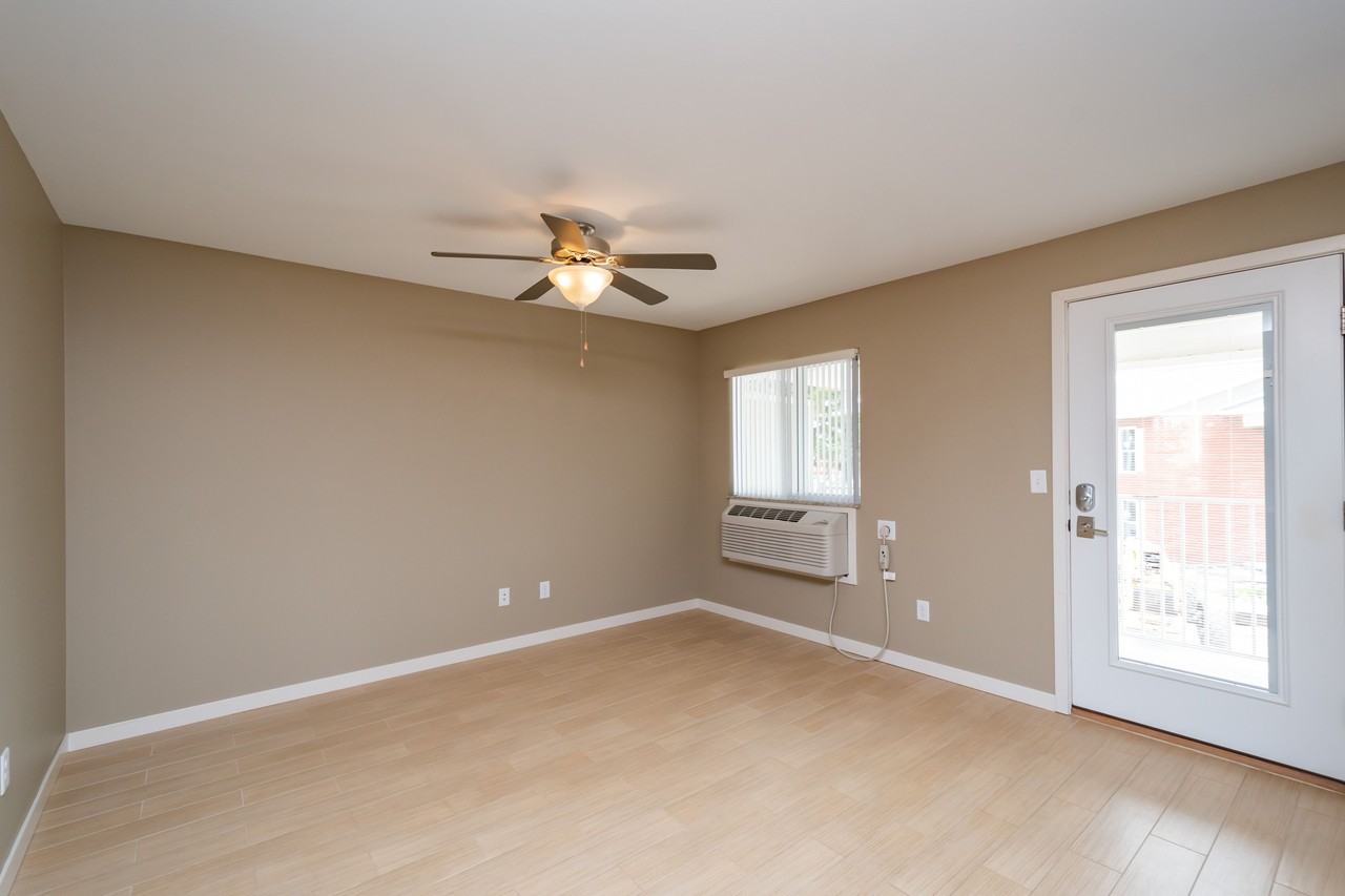 205 1/2 6th Street #11 - Photo 6 of 15