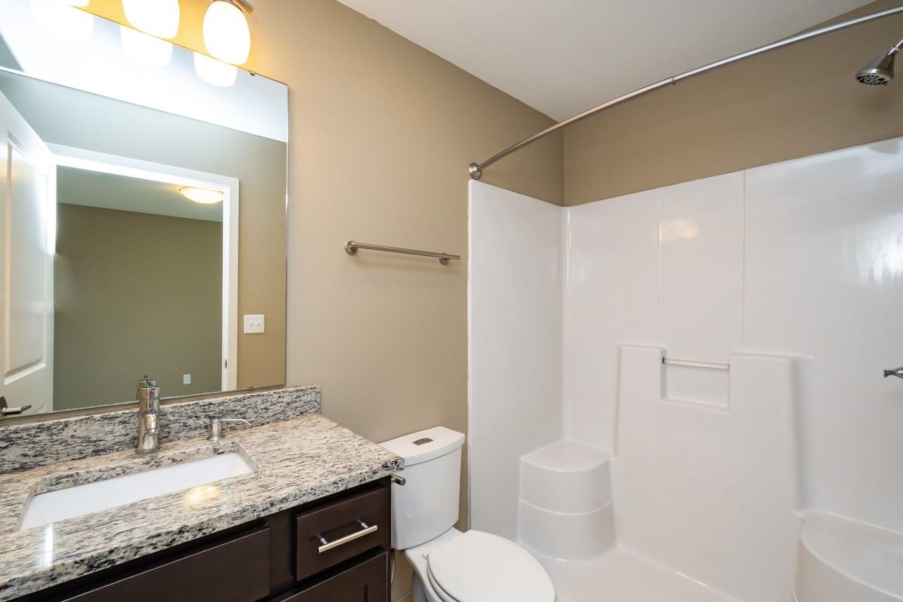 205 1/2 6th Street #11 - Photo 7 of 15