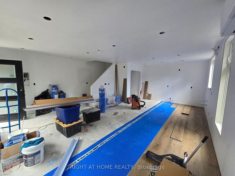 1103 Dufferin Street - Photo 6 of 13