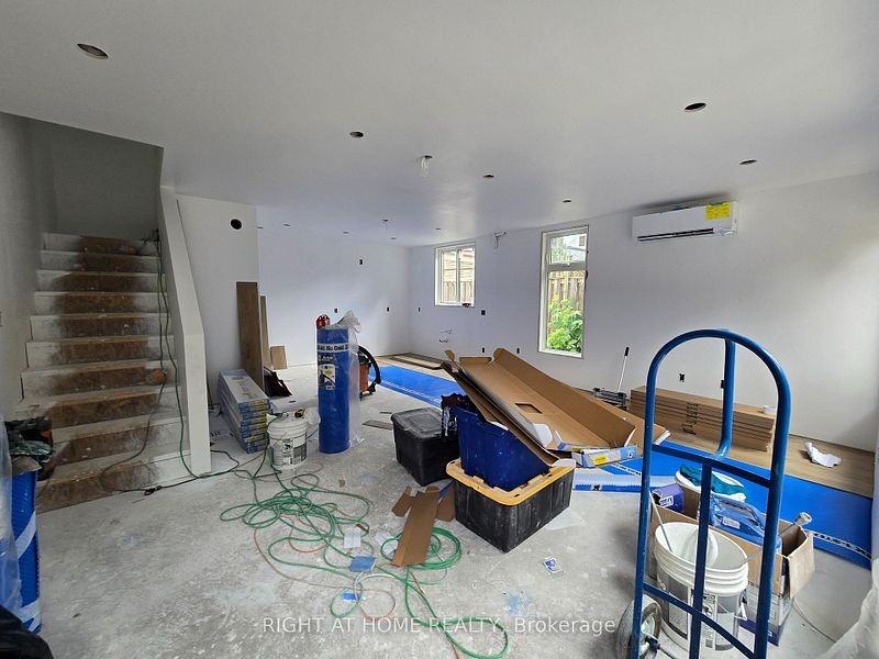 1103 Dufferin Street - Photo 5 of 13