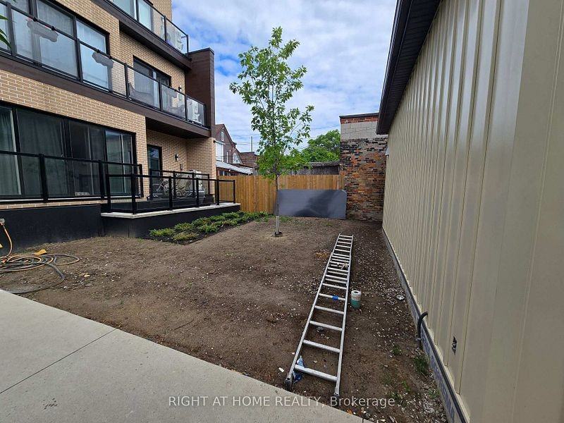 1103 Dufferin Street - Photo 3 of 13
