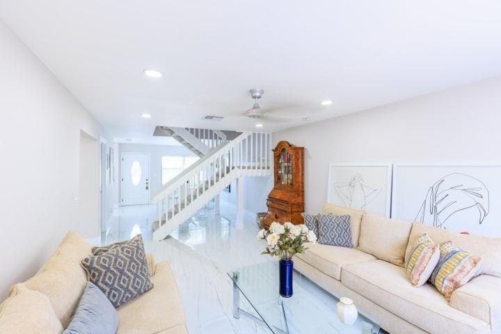 5241 Jog Lane - Photo 3 of 8