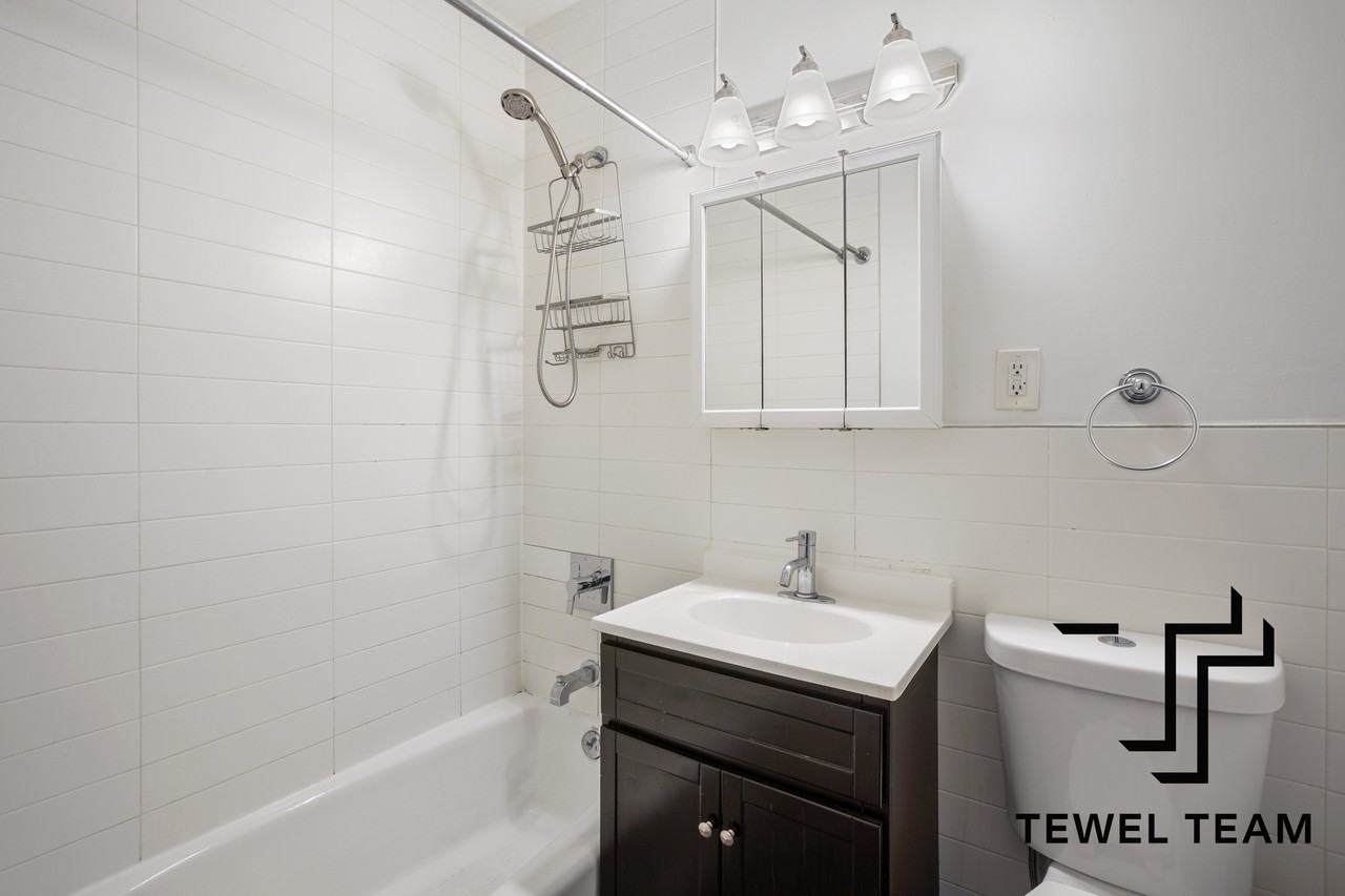 2273 Adam Clayton Powell Junior Boulevard #5A - Photo 6 of 6