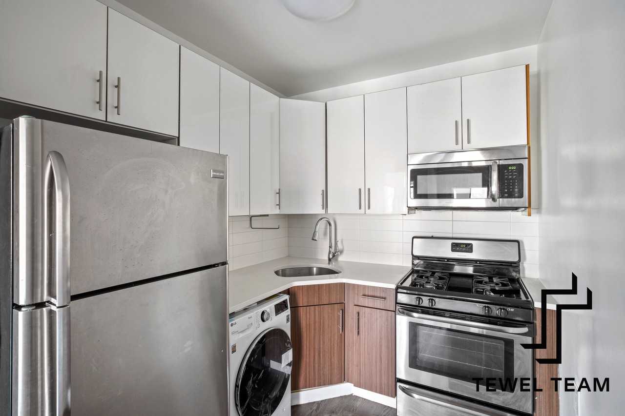 2273 Adam Clayton Powell Junior Boulevard #5A - Photo 4 of 6