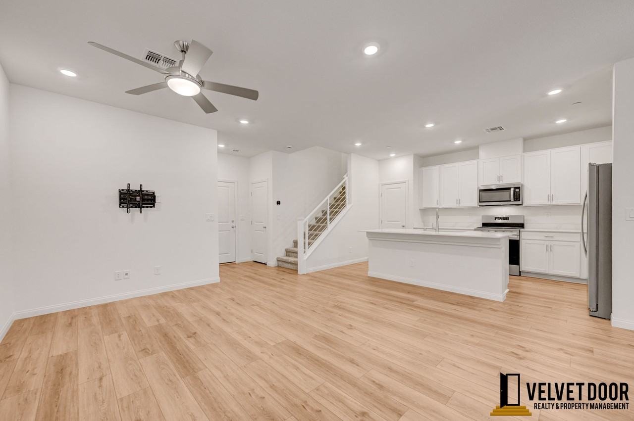 2725 Luzzi Walk #1 - Photo 3 of 24